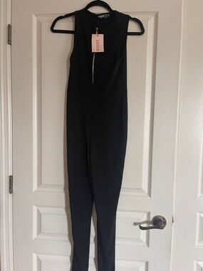 NWT Missguided Black Sleeveless Cropped Jumpsuit with Front Zip